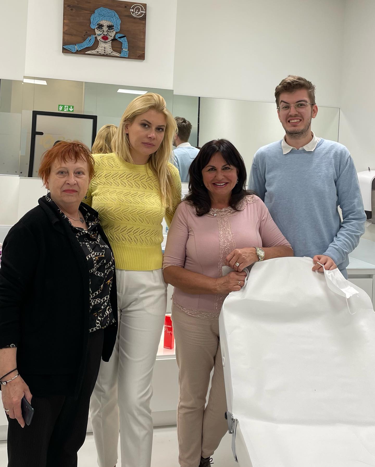 dr.vesna.drvais_1645987931_2783070944392041377_8472054051